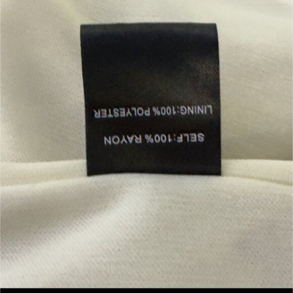 Third Bird Nest Cream and Floral 100% Rayon Flutter Sleeve Jumper Size Small - Picture 10 of 10